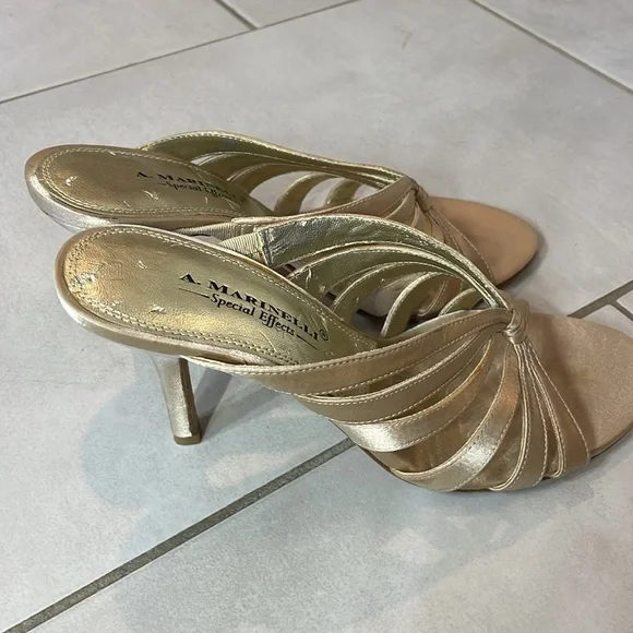 A. Marinelli Golden tan 3 inch heels, perfect shoe for any event, no flaws - Picture 4 of 7